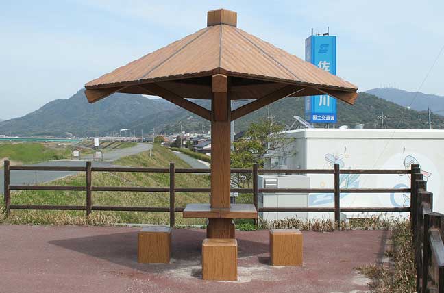 擬木 PCギ木 東屋6型A 写真
